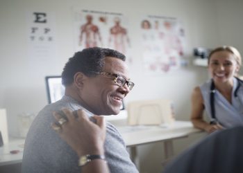 découvrez pourquoi et quand changer de complémentaire santé peut être avantageux pour vous. guide complet pour faire le meilleur choix au bon moment.