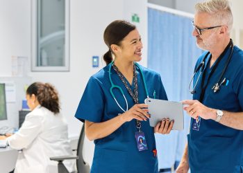 découvrez le coût moyen d'une mutuelle santé pour les jeunes de 25 ans et comment choisir la formule la mieux adaptée à vos besoins et votre budget.