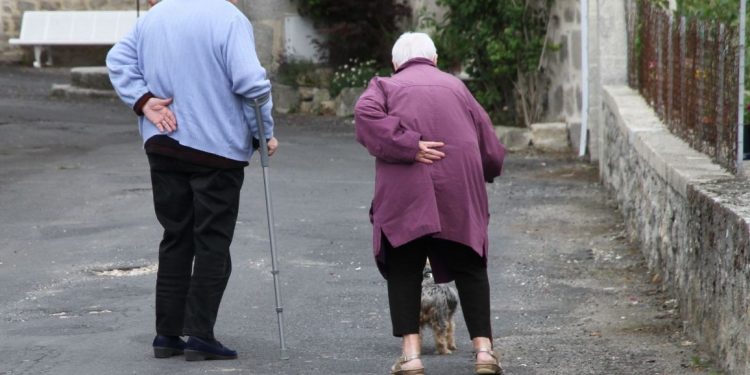 le ccas de graulhet lance une mutuelle santé solidaire pour offrir une protection accessible à tous les habitants, favorisant ainsi l'accès aux soins pour les plus vulnérables.