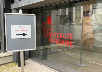 découvrez pourquoi le gel des cotisations mutuelles peut être illégal et quelles sont les implications pour les assurés.