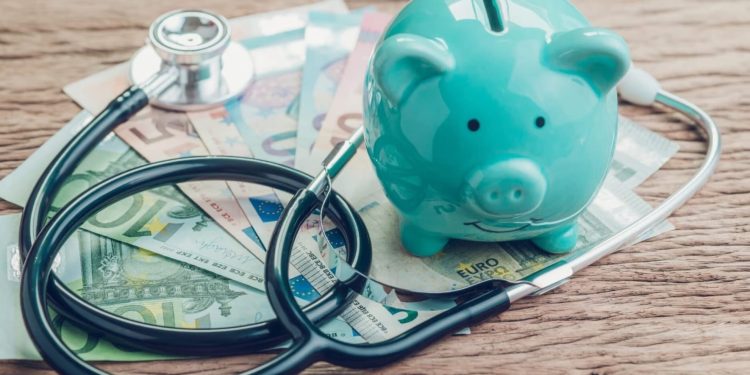 découvrez l'impact de la hausse des cotisations des mutuelles santé et bénéficiez de conseils pratiques pour optimiser votre couverture et maîtriser vos dépenses.