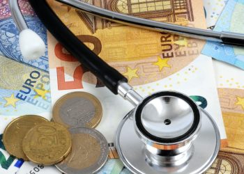 découvrez les hausses tarifaires prévues pour les mutuelles santé en 2026 et comment elles pourraient impacter votre budget santé.