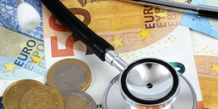 découvrez les hausses tarifaires prévues pour les mutuelles santé en 2026 et comment elles pourraient impacter votre budget santé.