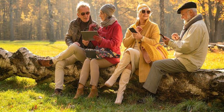 découvrez comment les personnes à revenu élevé consacrent une part plus importante de leurs dépenses à la santé comparé aux pensionnés, révélant des tendances clés en matière de dépenses et de bien-être.