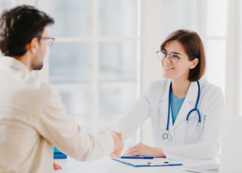 découvrez comment choisir la mutuelle santé idéale adaptée à vos besoins et bénéficiez d'une couverture optimale pour votre bien-être.