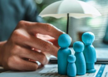 découvrez les solutions de complémentaire santé adaptées aux personnes en situation de précarité pour accéder à des soins de qualité sans souci financier.