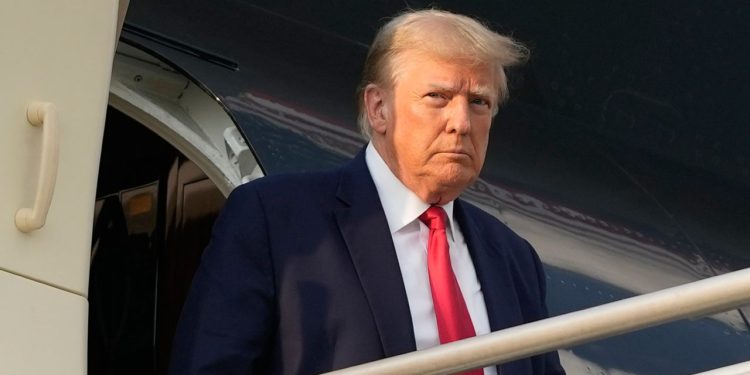 découvrez la réaction de trump face à la réponse de l'iran et les implications politiques de ce rejet dans le contexte international.